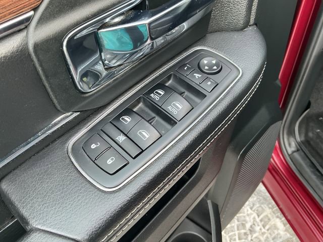 Used 2018 RAM 1500 Laramie w/ Convenience Group AWD/4WD image 25