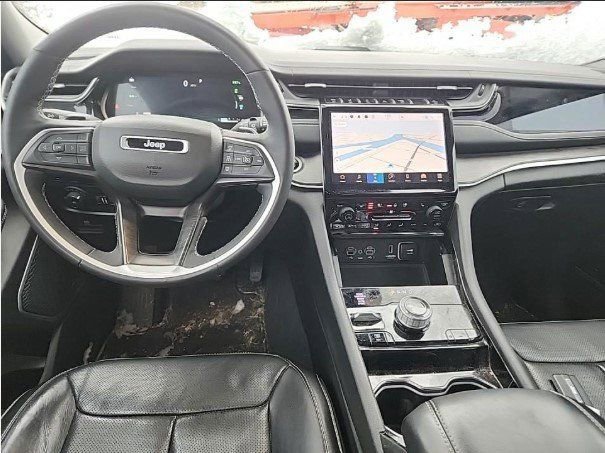 Used 2022 Jeep Grand Cherokee Limited 4xe w/ Luxury Tech Group II image 12