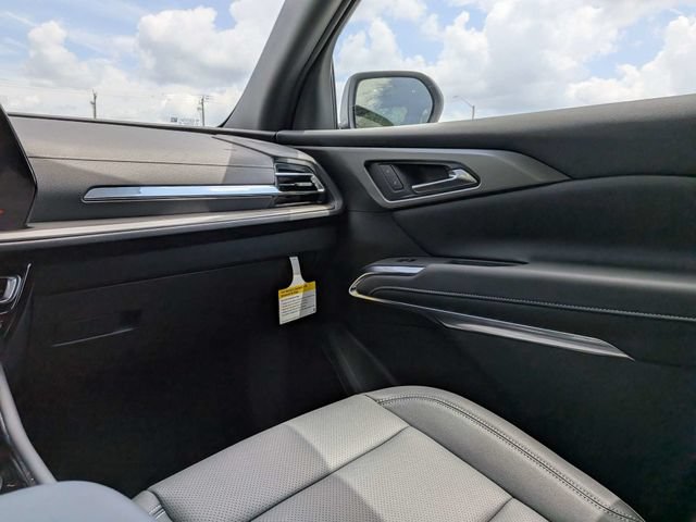 New 2027 Chevrolet Traverse LT w/ Driver Confidence Package FWD image 18