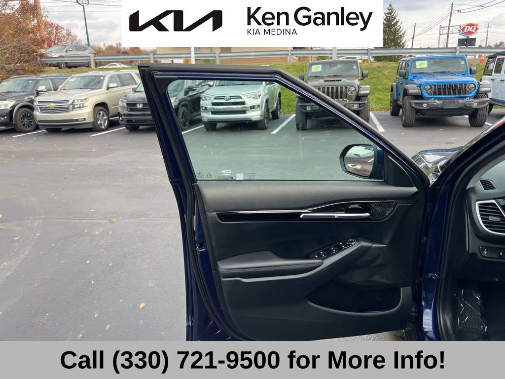 Certified 2023 Kia Seltos EX image 26