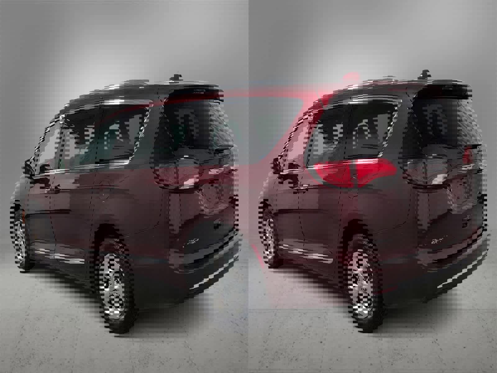 Certified 2017 Chrysler Pacifica Touring-L Plus image 6