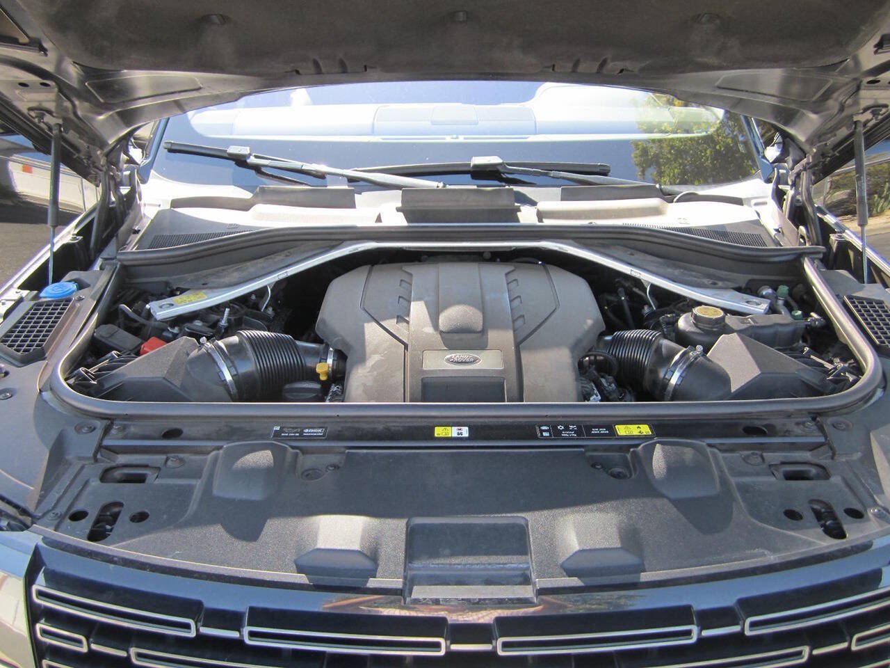 Used 2023 Land Rover Range Rover SE AWD/4WD image 14