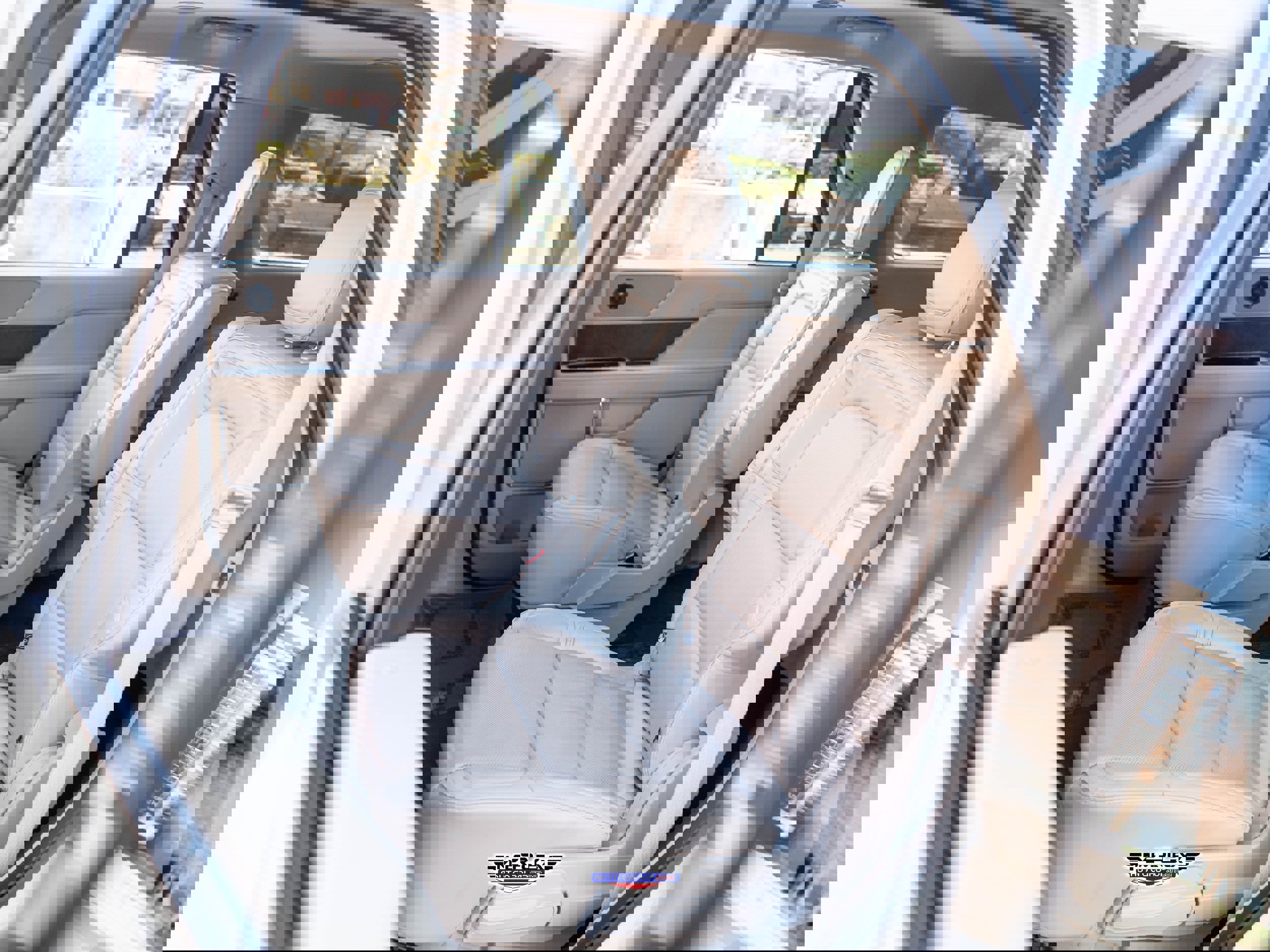 Used 2018 Lincoln Navigator Select w/ Technology Package image 21