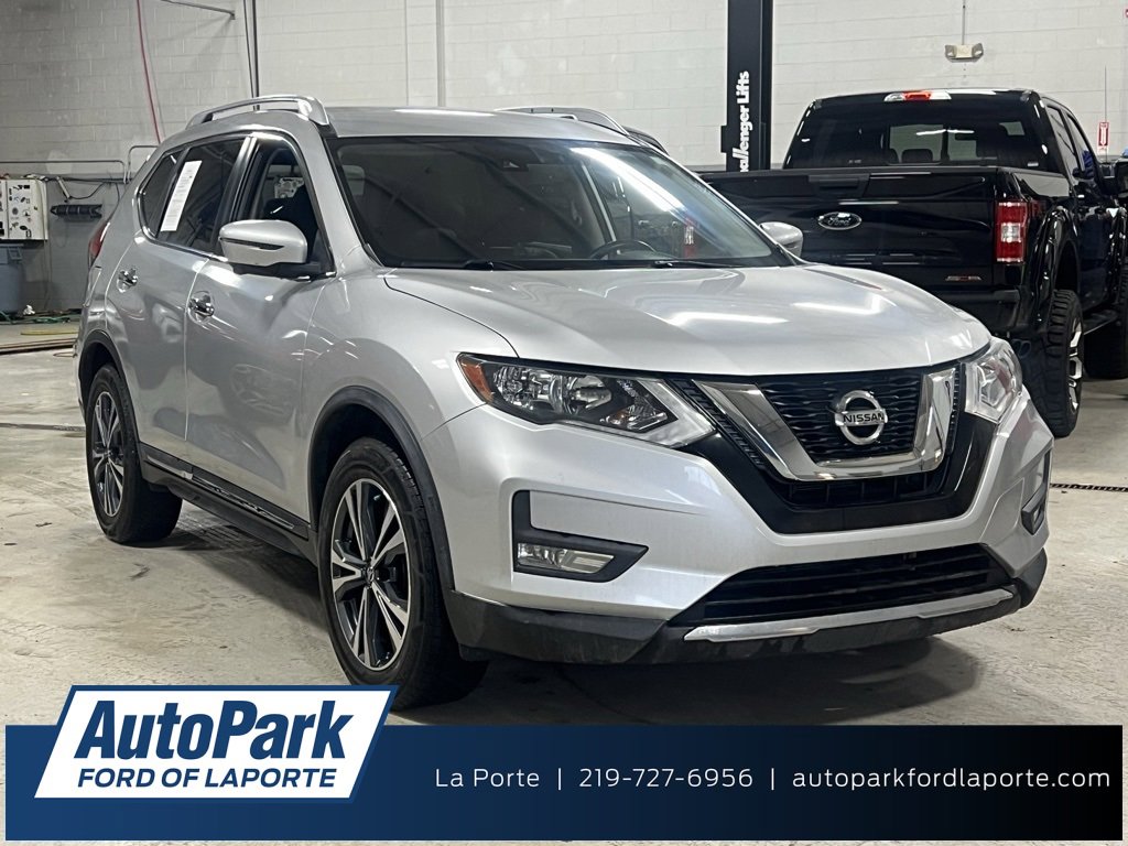 Used 2017 Nissan Rogue SL image 1