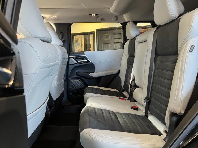 New 2026 Mitsubishi Outlander SE AWD/4WD image 15