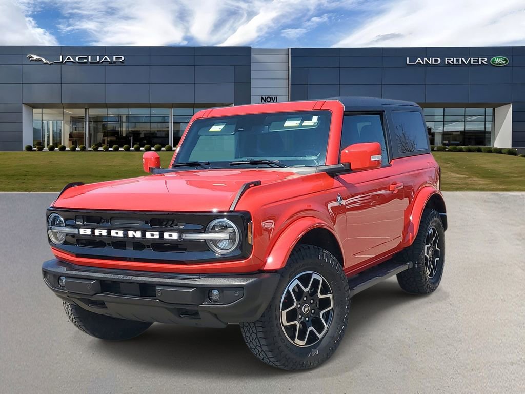 Used 2023 Ford Bronco Outer Banks AWD/4WD image 1