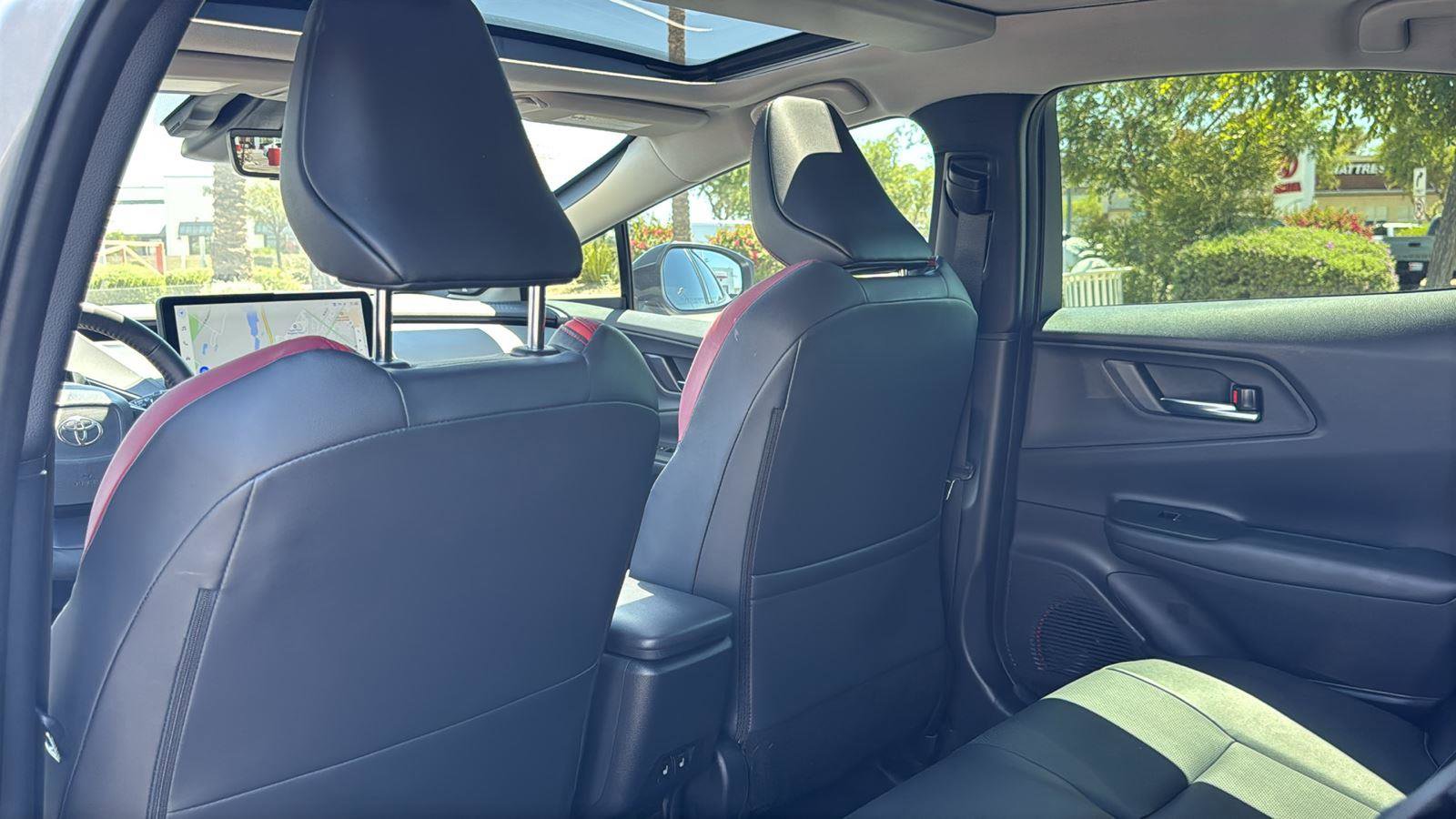 Used 2025 Toyota Prius Plug-In Hybrid w/ Limited Premium Package FWD image 31