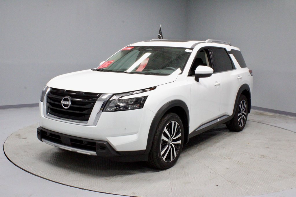 Certified 2025 Nissan Pathfinder Platinum w/ Cargo Package image 9