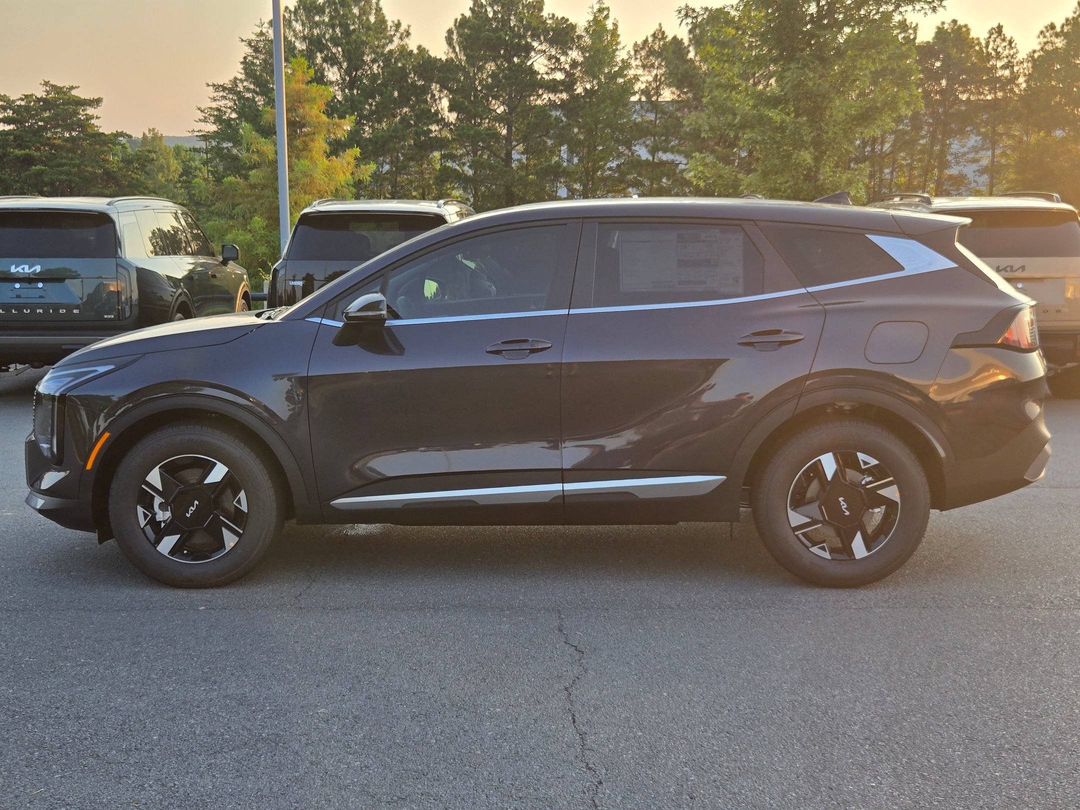 New 2026 Kia Sportage LX w/ LX Convenience Package FWD image 4
