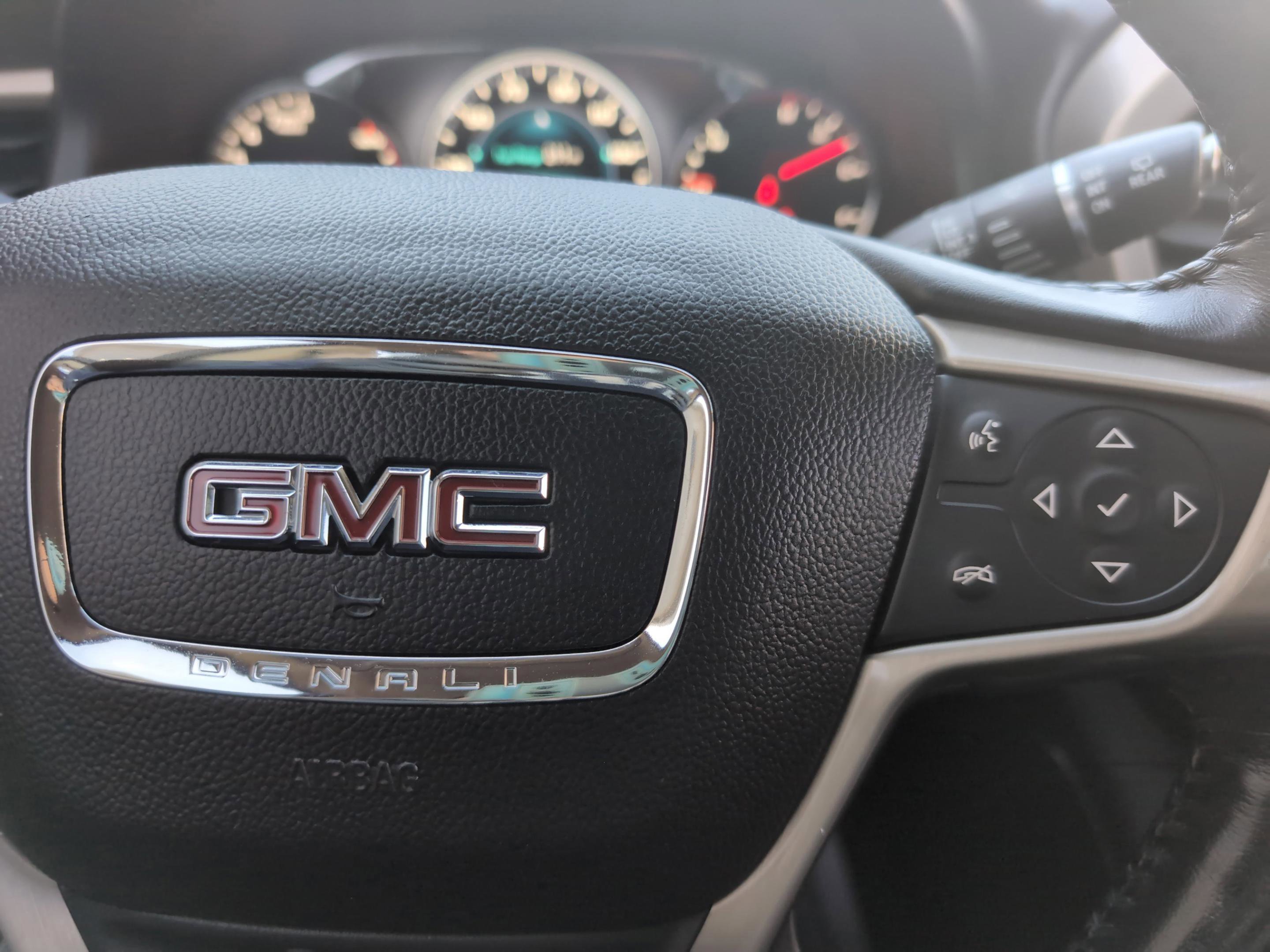 Used 2019 GMC Acadia Denali image 20