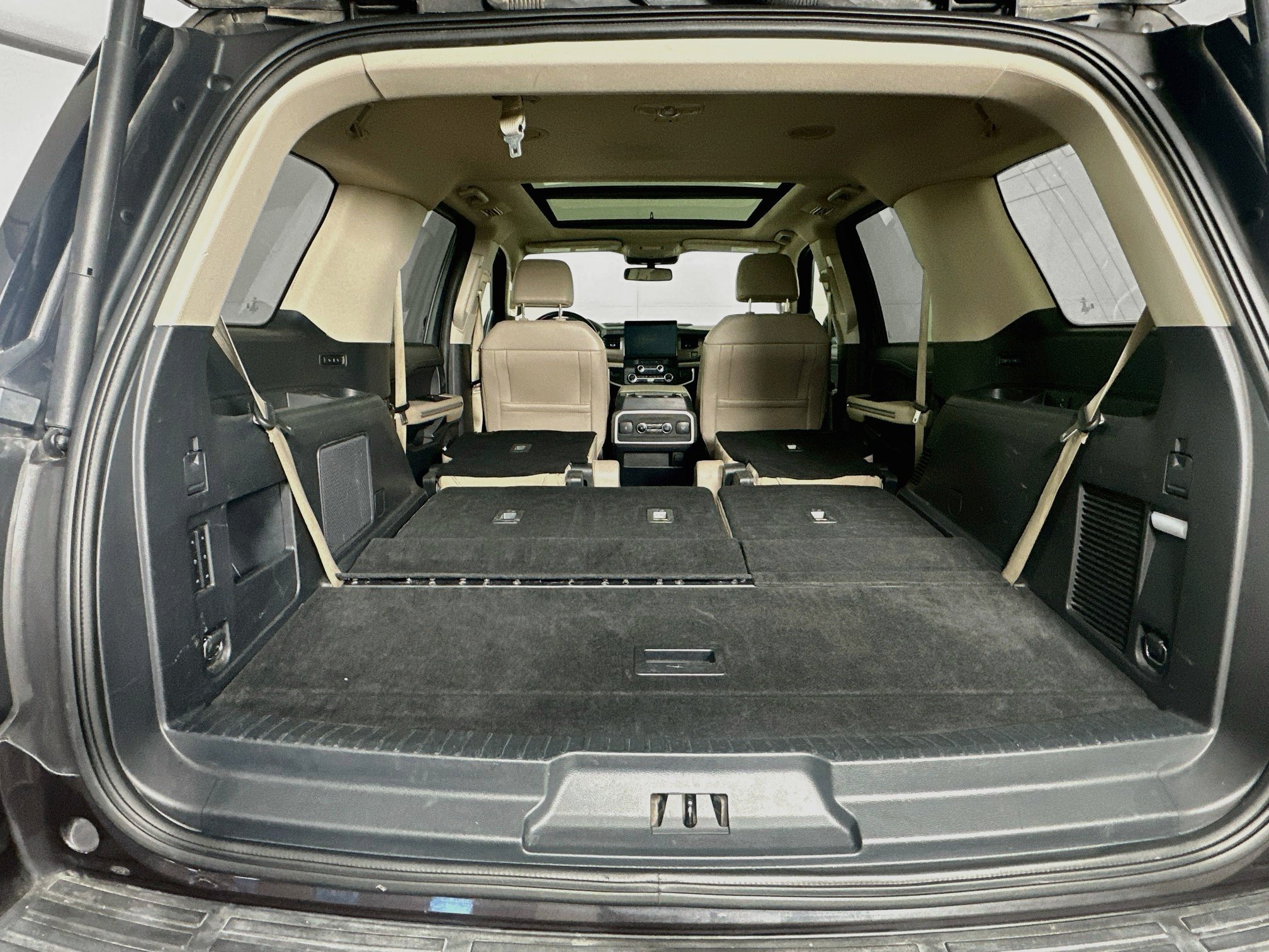 Used 2024 Ford Expedition Limited RWD image 31