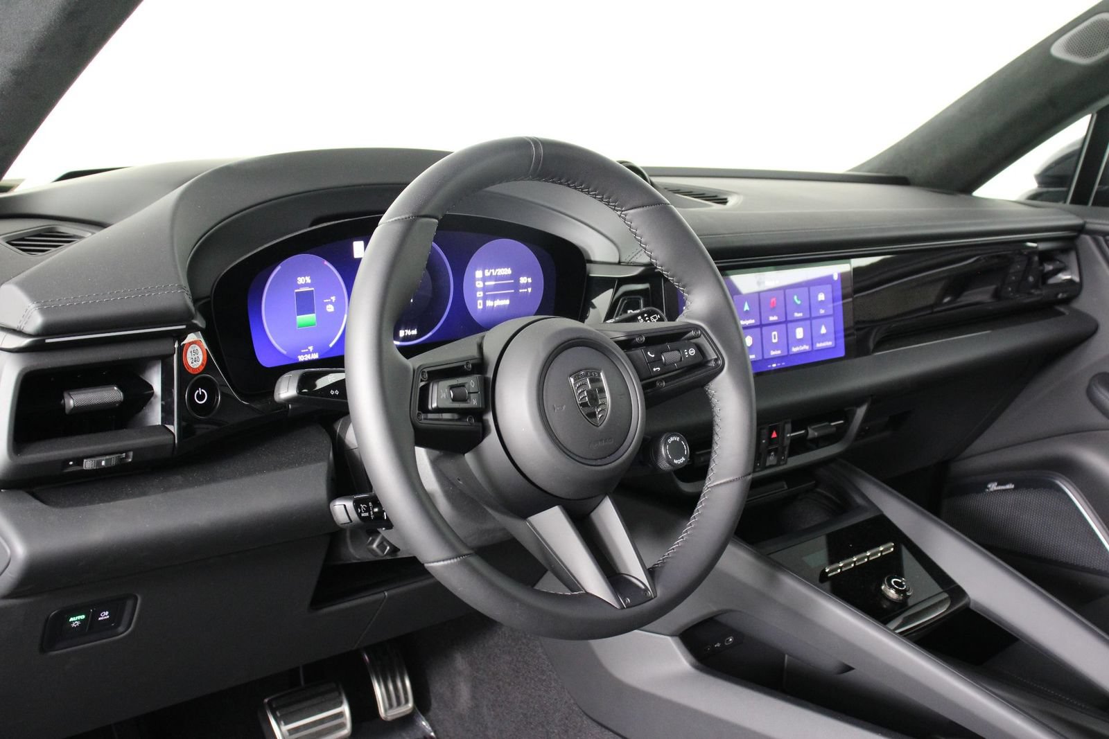 New 2025 Porsche Macan Turbo Electric AWD/4WD image 4