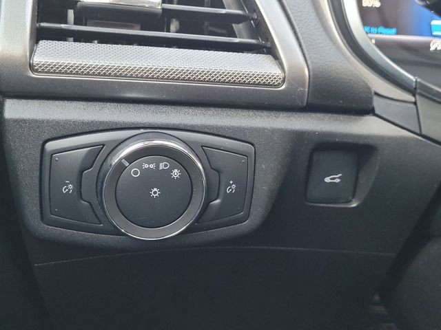 Used 2020 Ford Fusion SE image 14