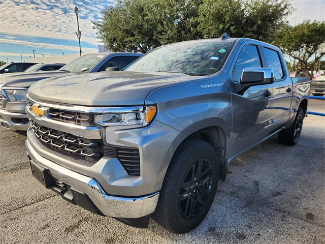 Used 2023 Chevrolet Silverado 1500 LT w/ Protection Package image 3