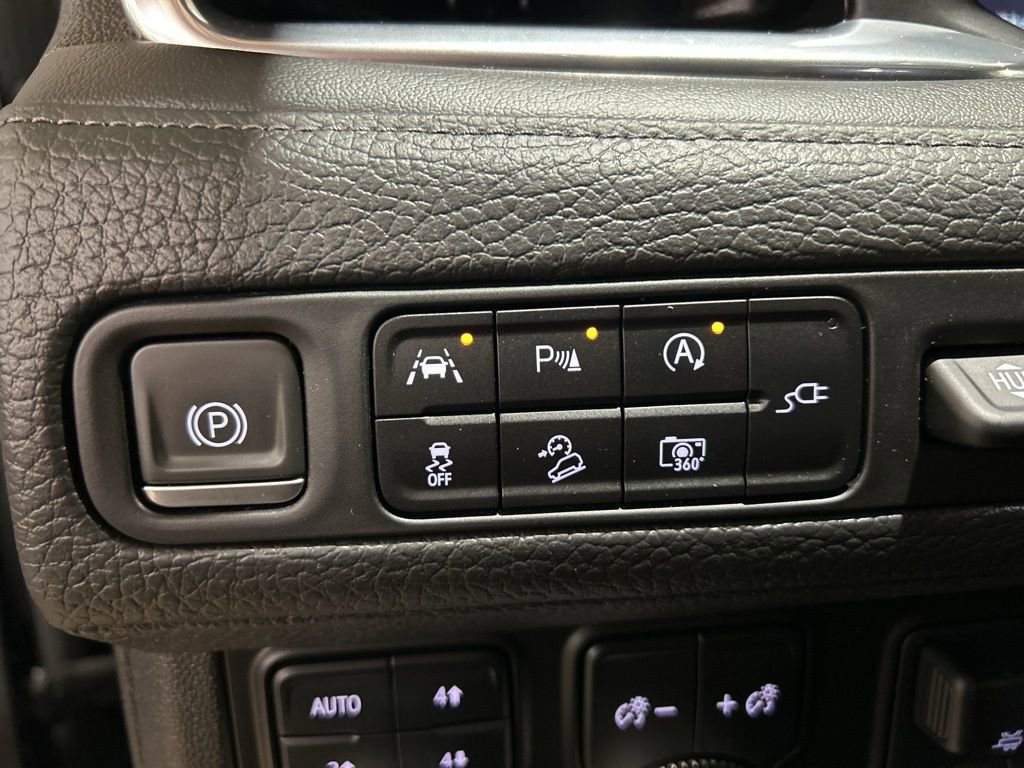 Used 2022 GMC Yukon Denali w/ Max Trailering Package image 22