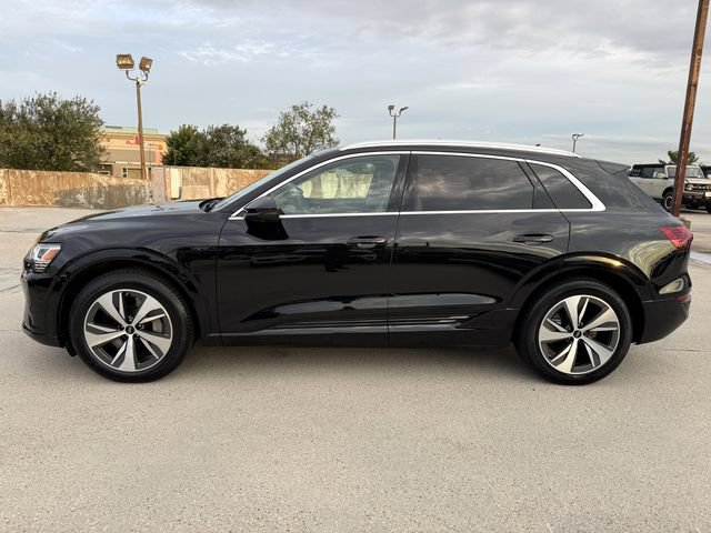 Used 2024 Audi Q8 e-tron Premium Plus w/ Premium Plus Package AWD/4WD image 8