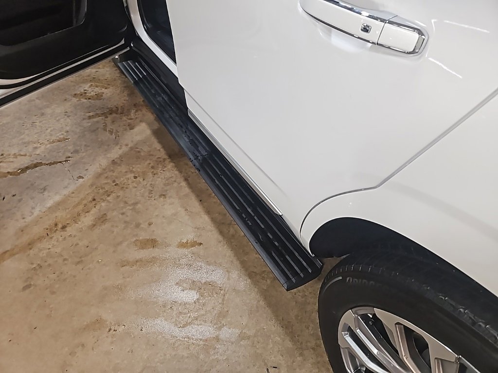 Used 2024 GMC Yukon Denali w/ Max Trailering Package image 14