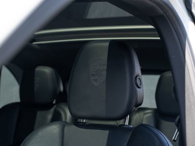 Certified 2017 Porsche Cayenne Platinum Edition AWD/4WD image 19