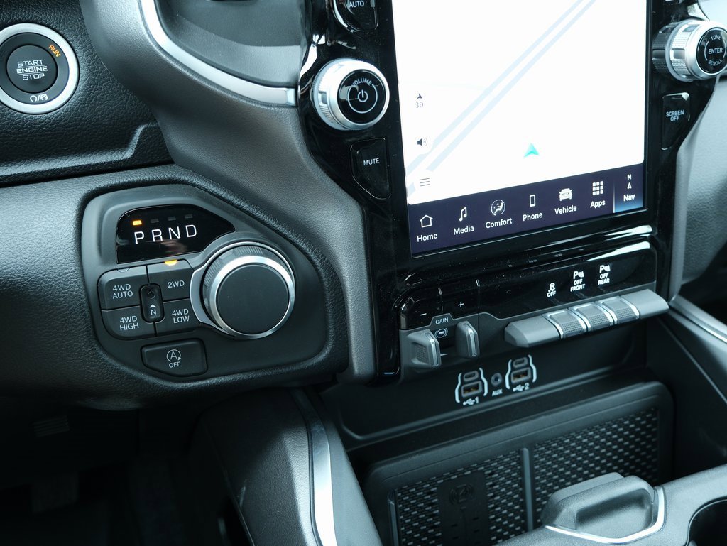 New 2026 RAM 1500 4x4 Crew Cab image 22