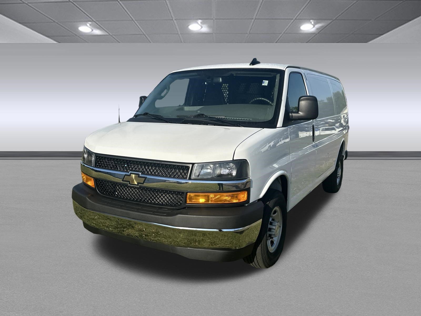 Used 2024 Chevrolet Express 2500 w/ Driver Convenience Package image 7
