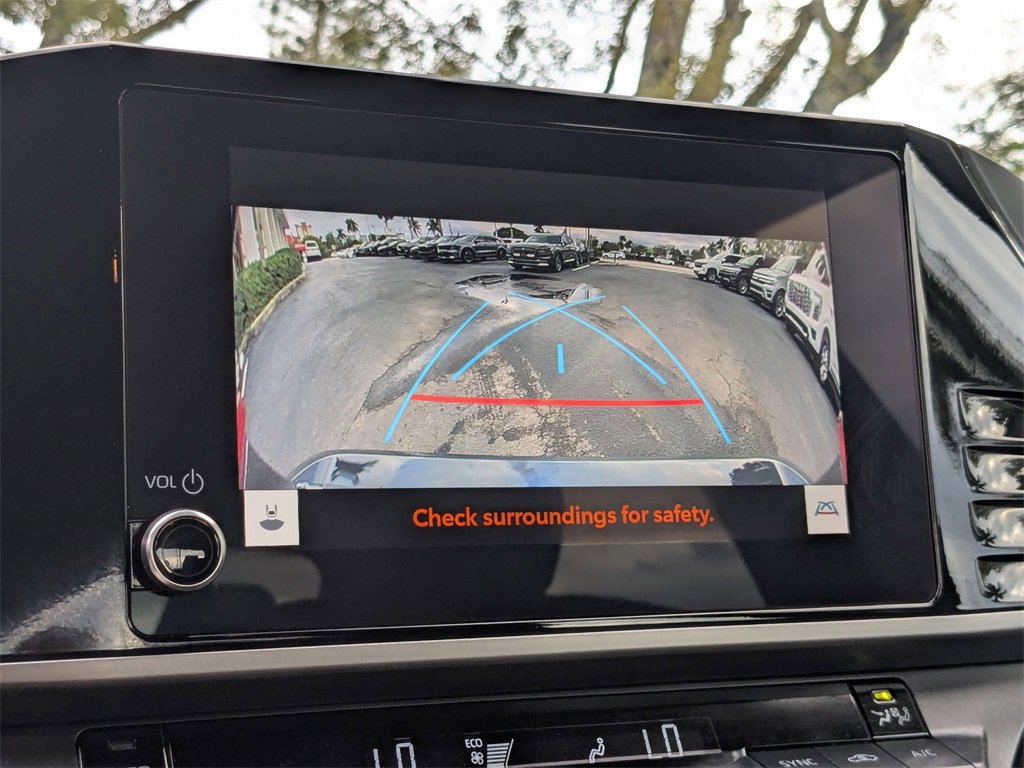 Used 2025 Toyota Camry LE image 18