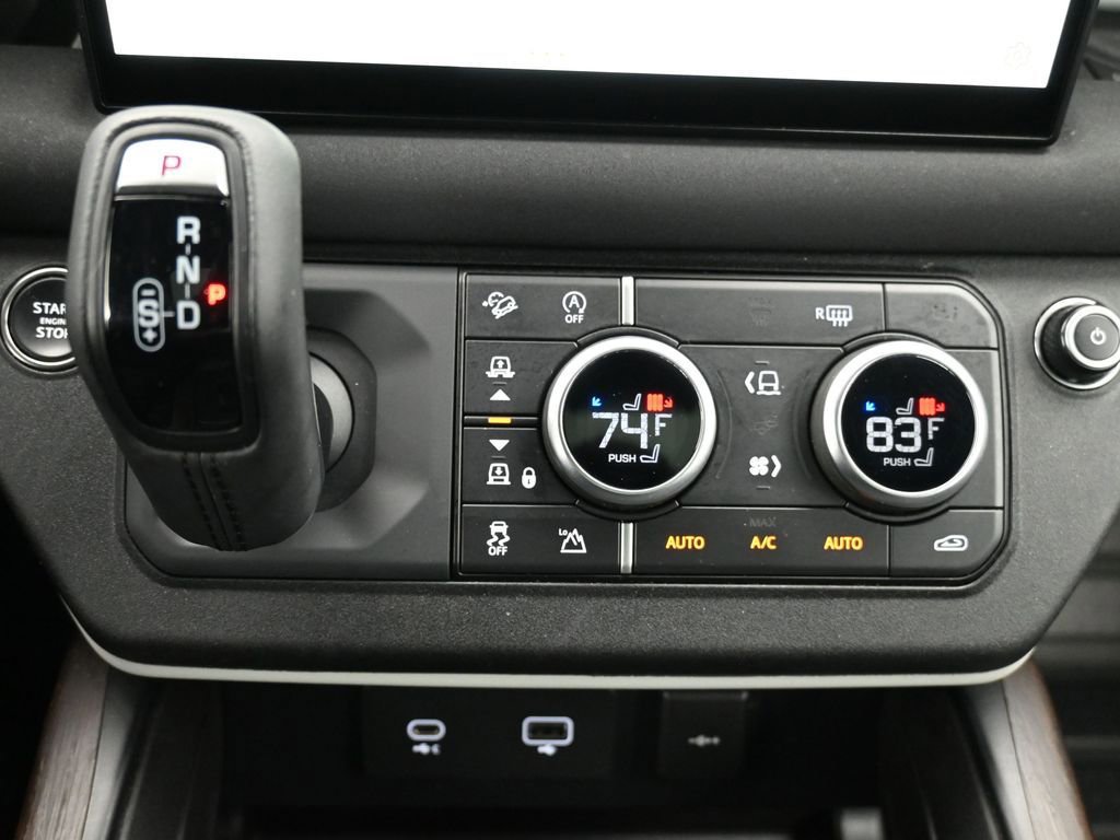 Used 2023 Land Rover Defender 110 S image 19