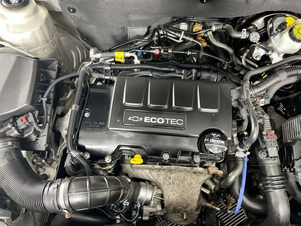 Used 2015 Chevrolet Cruze Eco w/ Enhanced Safety Package image 28