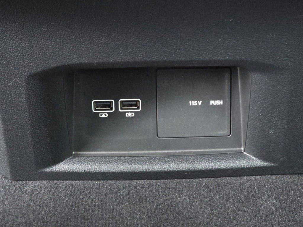 Used 2020 Volkswagen Atlas Cross Sport SE image 14