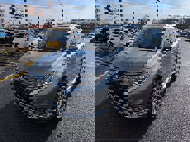 Used 2020 Mitsubishi Outlander GT image 3