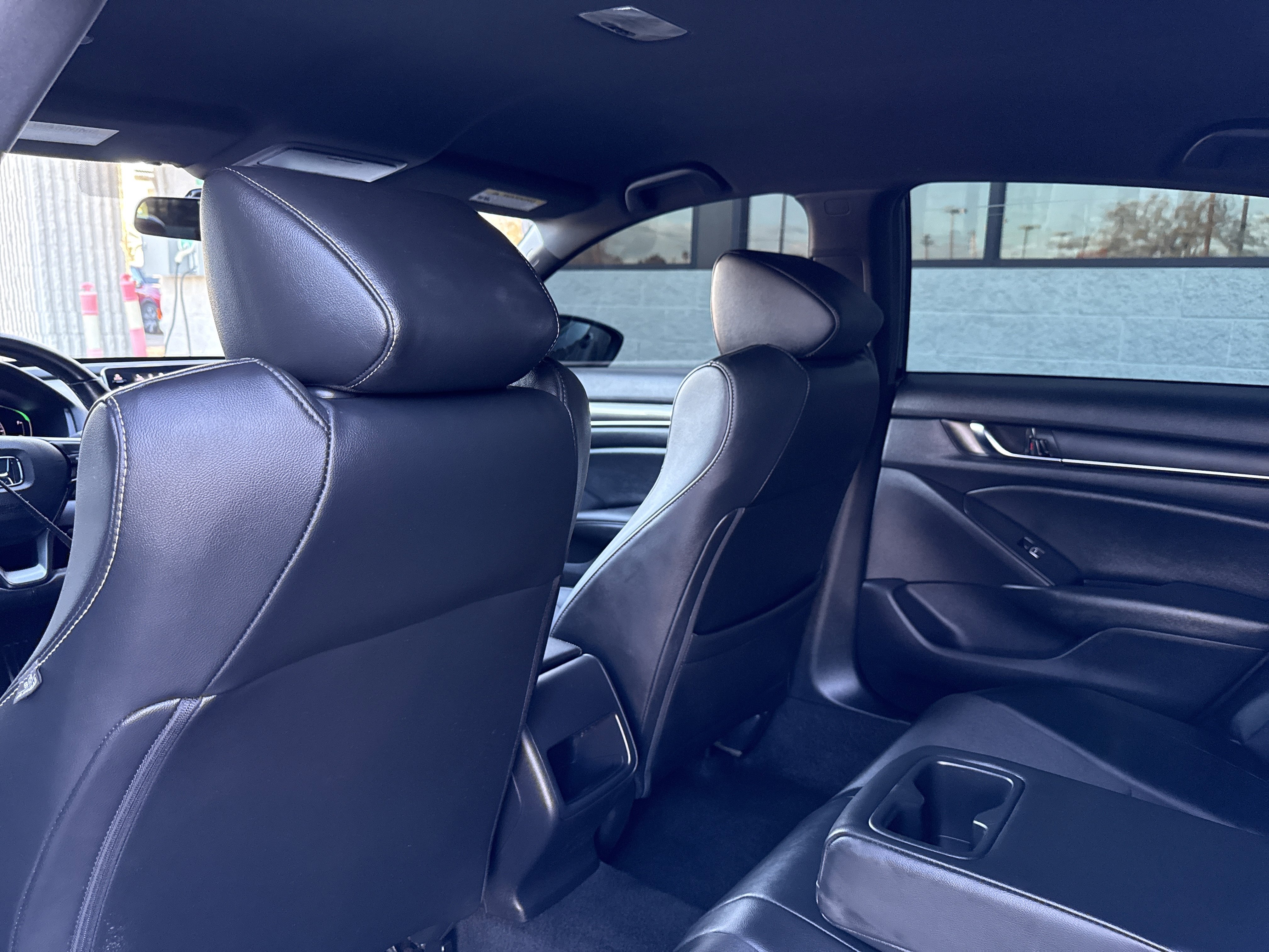 Used 2022 Honda Accord Sport image 32