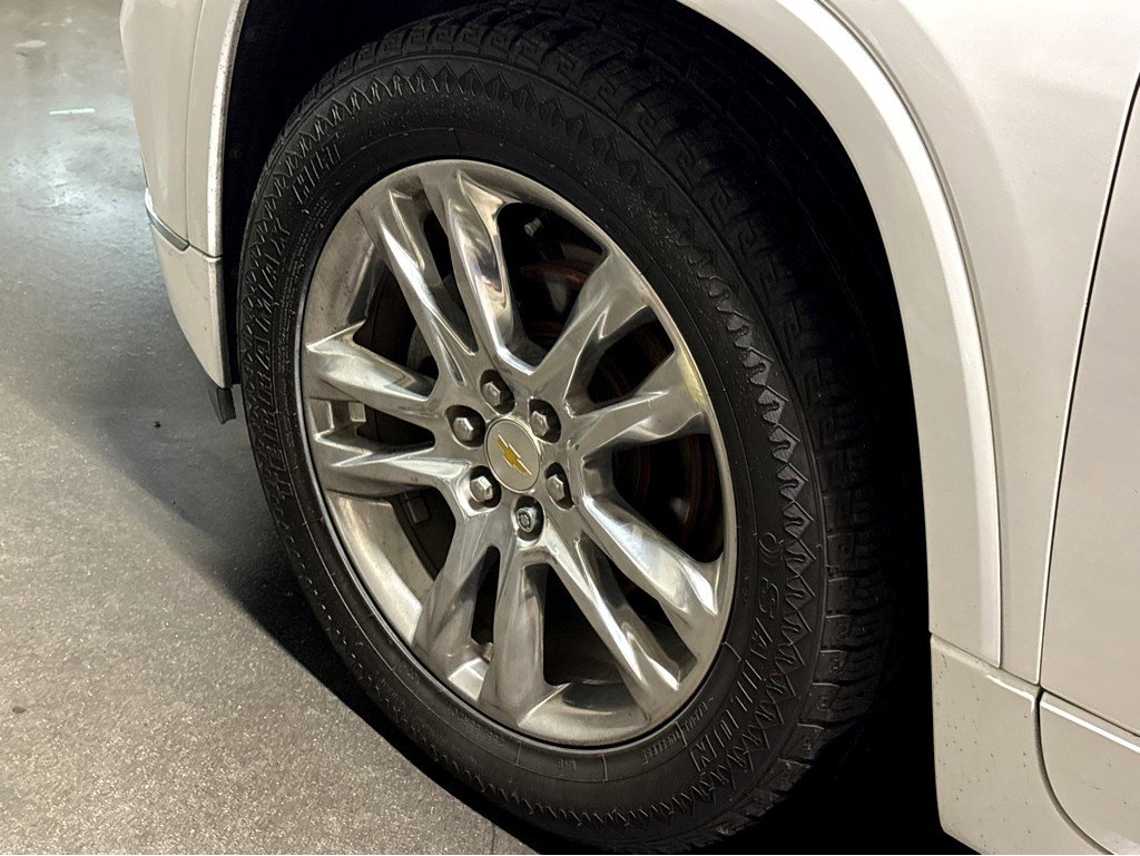 Used 2019 Chevrolet Traverse High Country AWD/4WD image 19