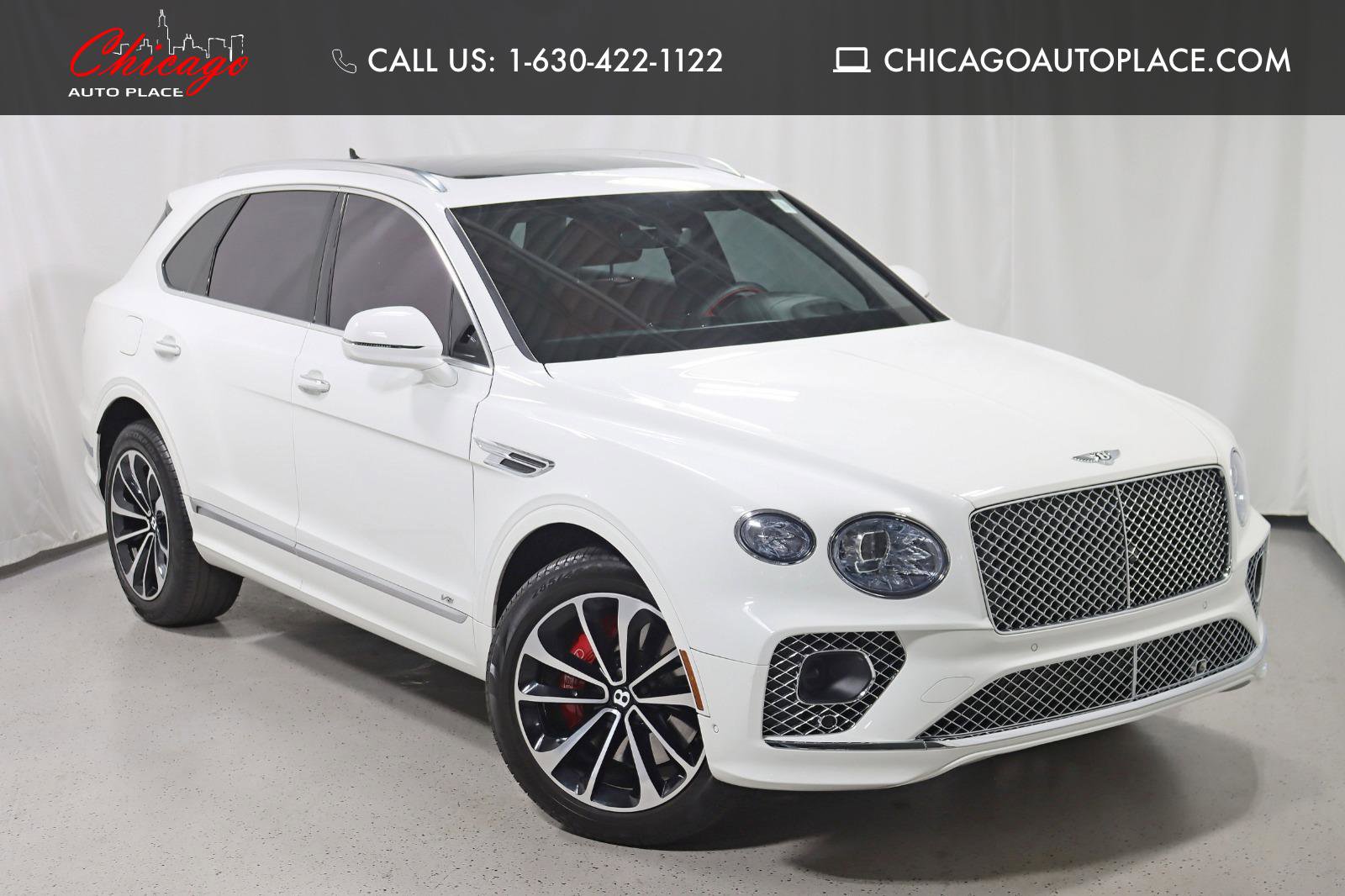 Used 2022 Bentley Bentayga image 1