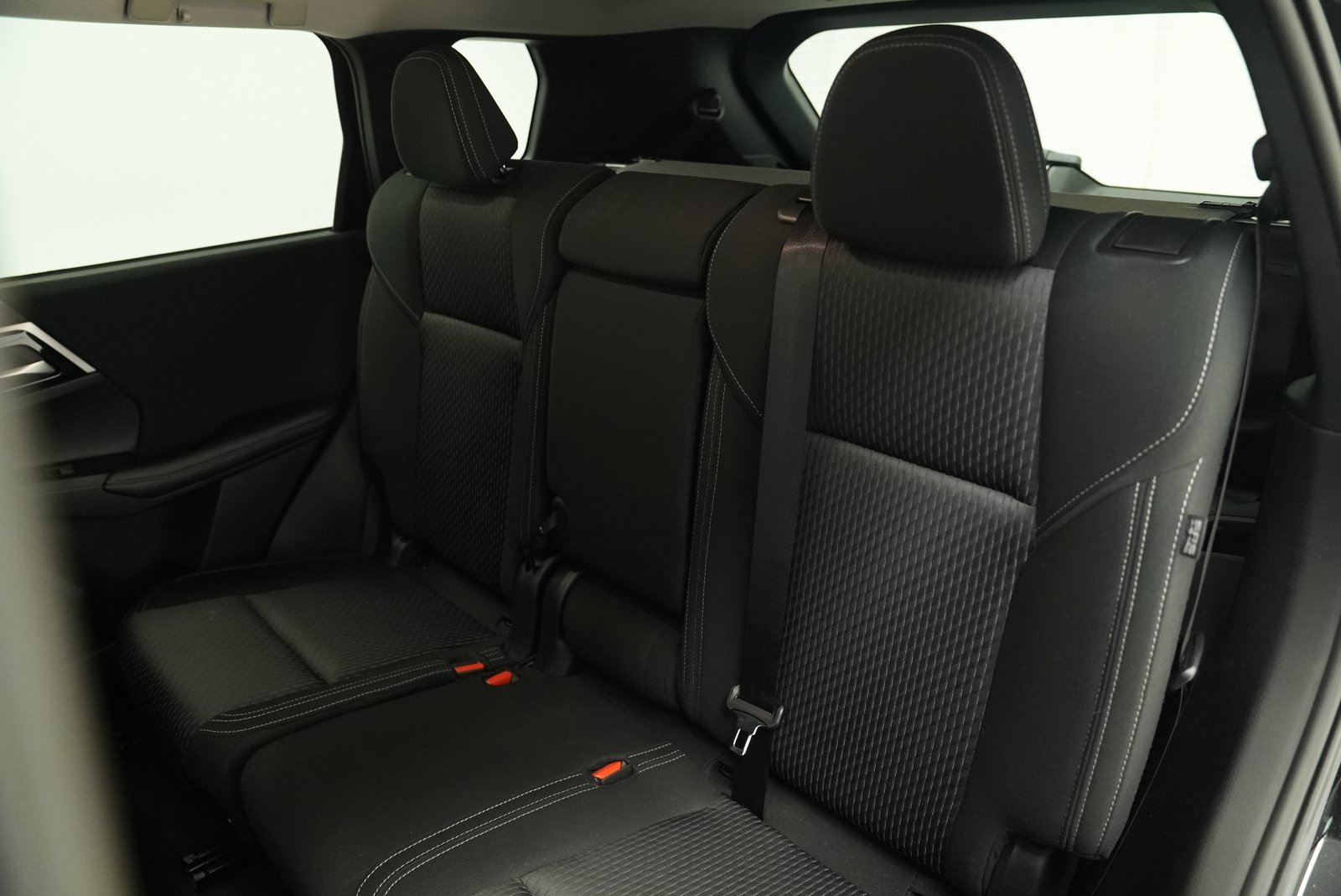 Used 2025 Mitsubishi Outlander ES image 22