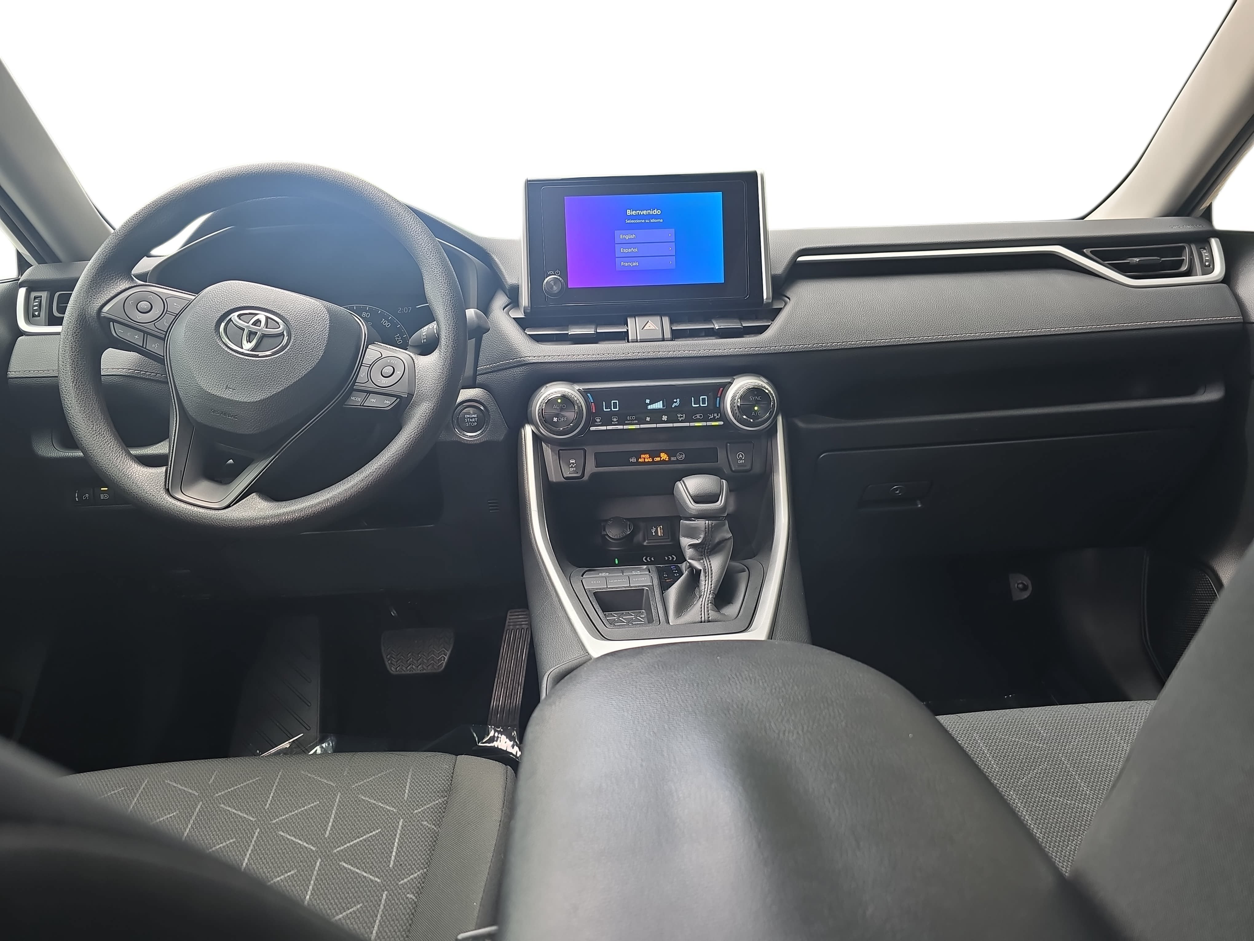 Used 2024 Toyota RAV4 XLE w/ Convenience Package FWD image 9