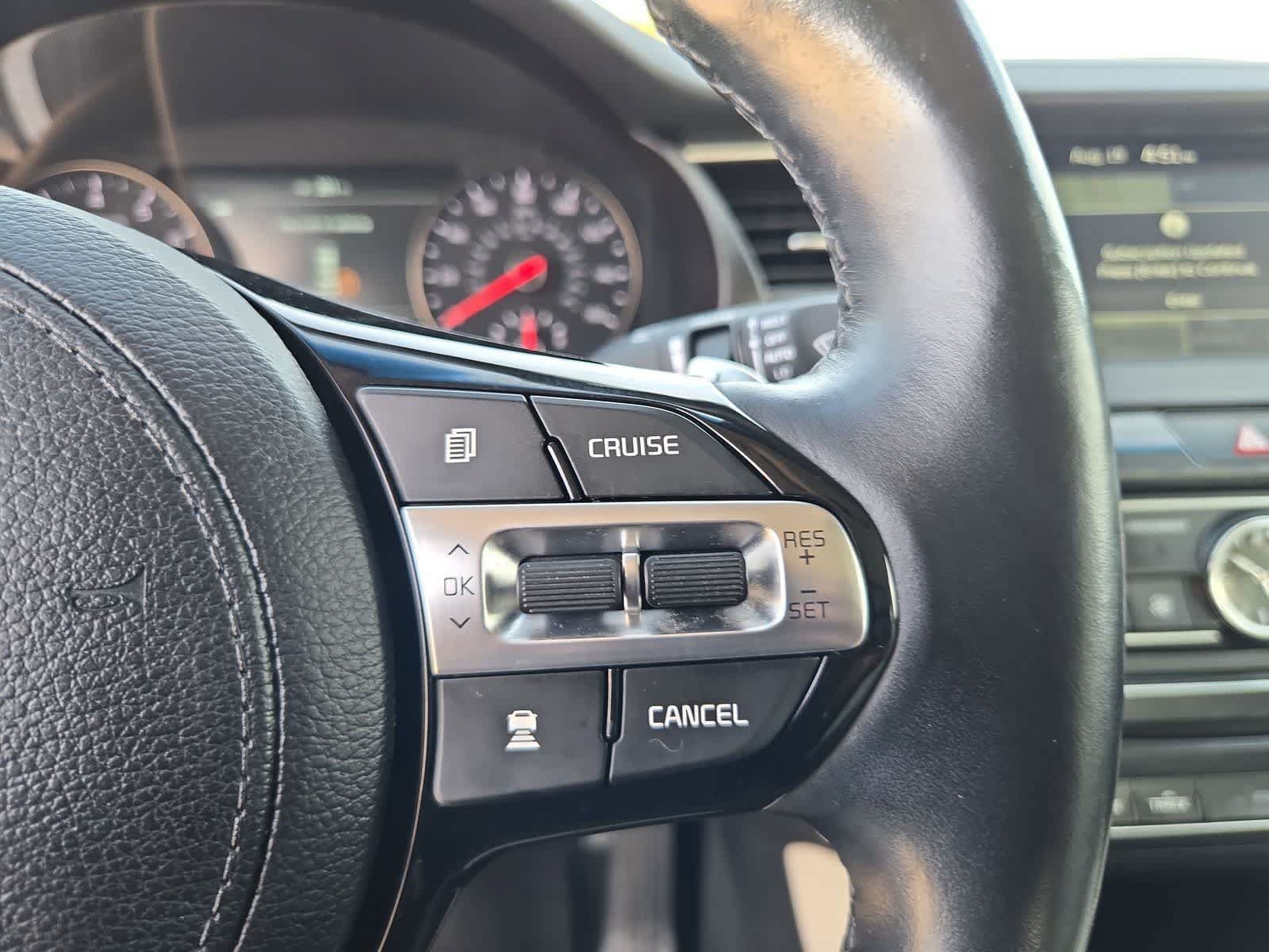 Used 2018 Kia Cadenza Limited FWD image 25