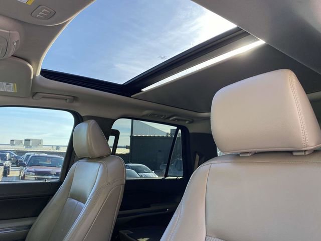 Used 2021 Ford Expedition XLT image 18