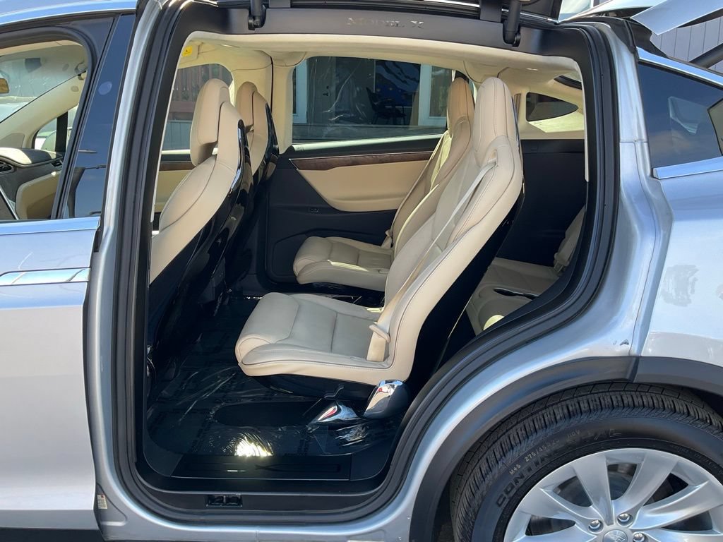 Used 2016 Tesla Model X 75D AWD/4WD image 7