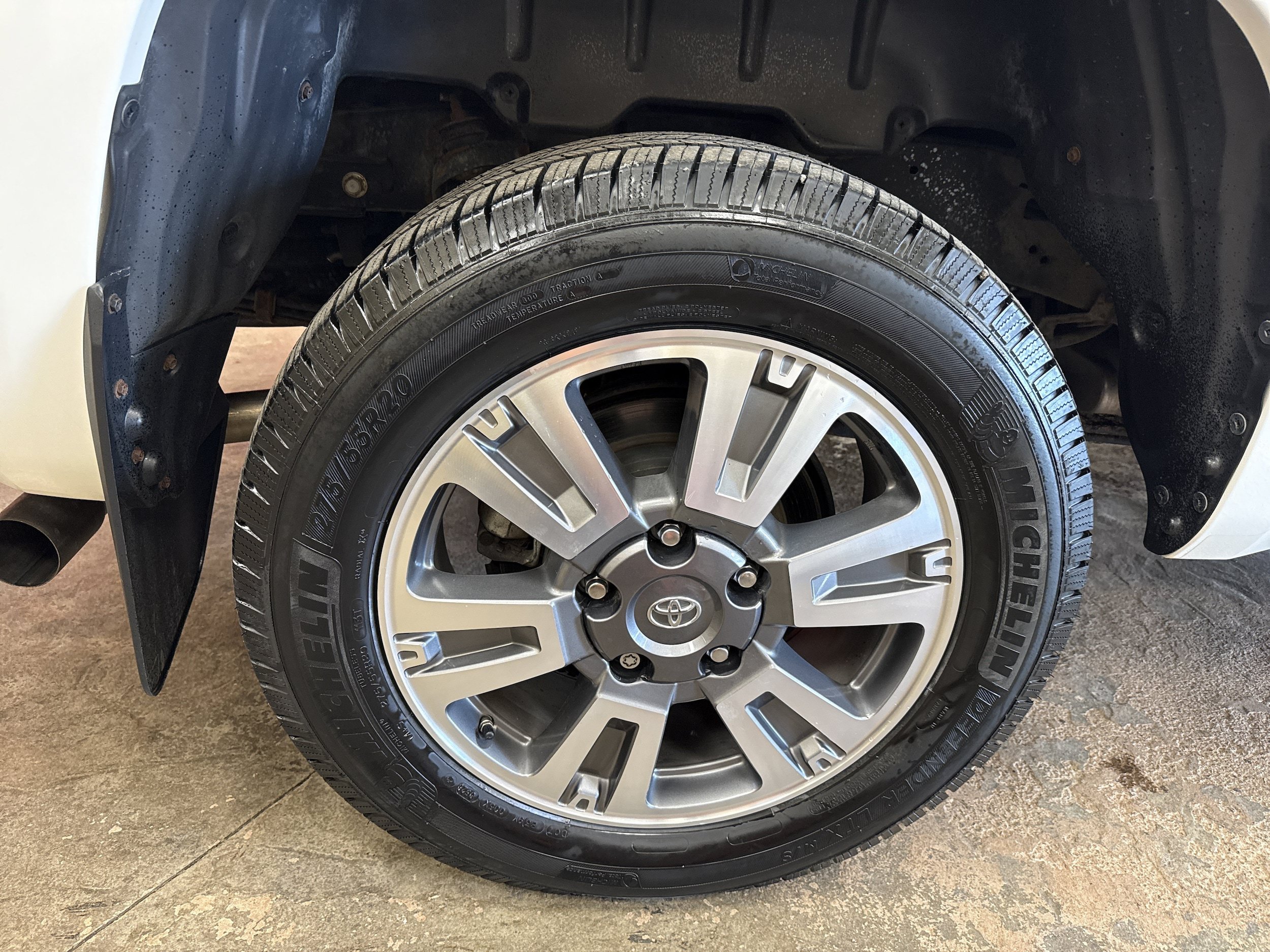 Used 2018 Toyota Tundra Platinum AWD/4WD image 15