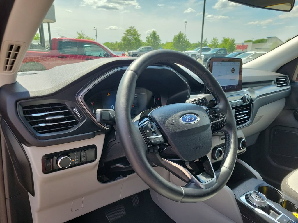 Used 2023 Ford Escape Active AWD/4WD image 21