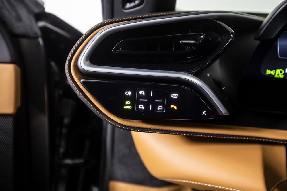 Used 2024 Ferrari 296 GTB RWD image 35