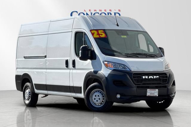 Used 2025 RAM ProMaster 2500 w/ Convenience Group FWD image 1