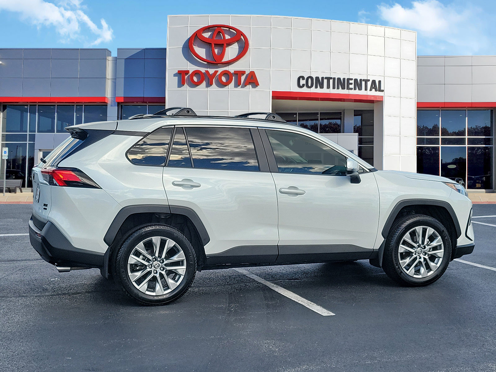 Certified 2025 Toyota RAV4 XLE Premium w/ Weather Package AWD/4WD image 5