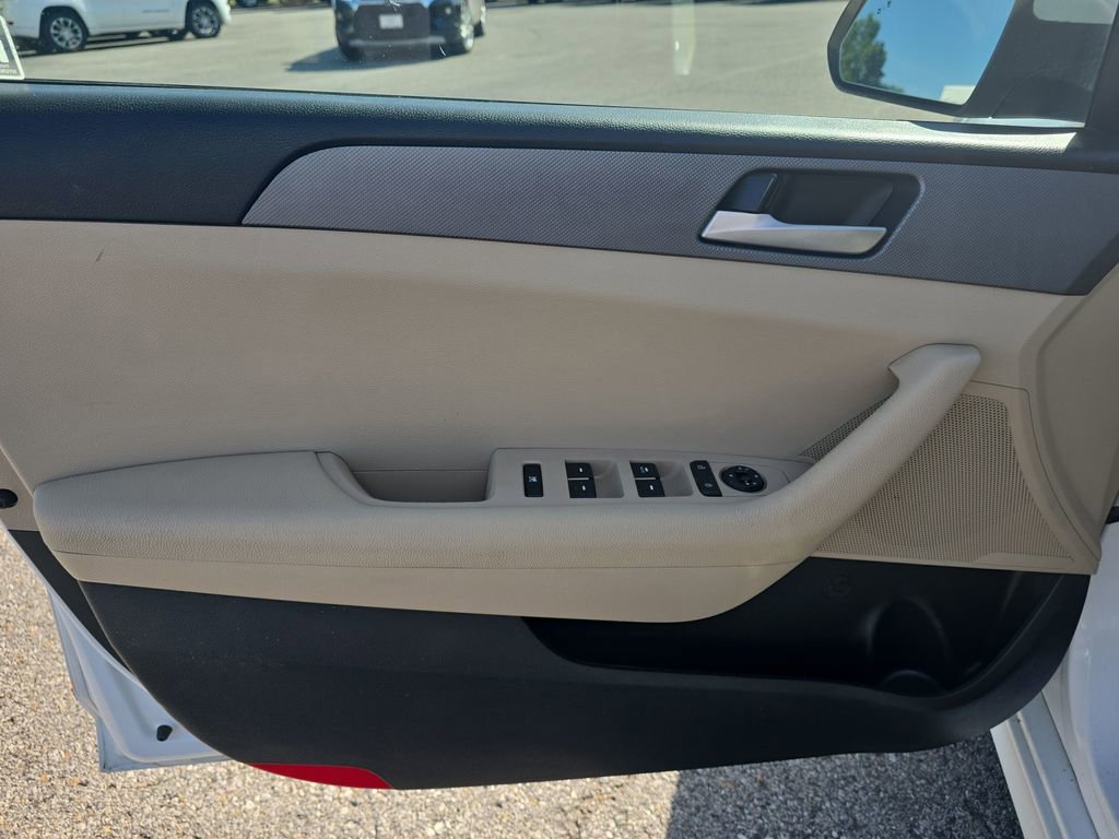 Used 2019 Hyundai Sonata SE FWD image 17