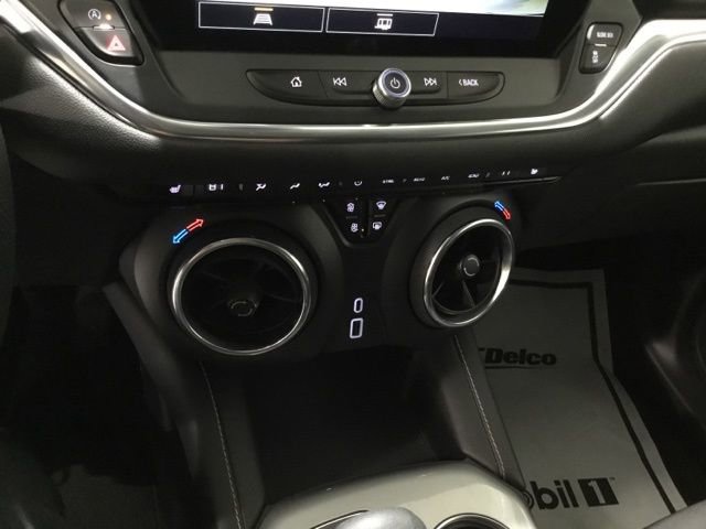 Used 2025 Chevrolet Blazer LT image 32