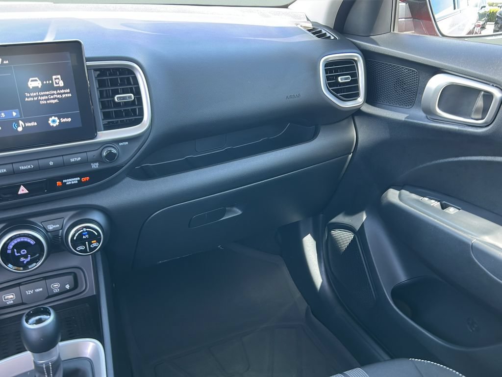 Used 2026 Hyundai Venue SEL FWD image 13