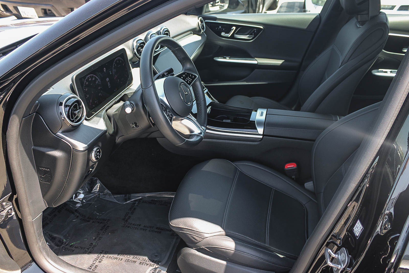Used 2025 Mercedes-Benz C 300 Sedan image 18