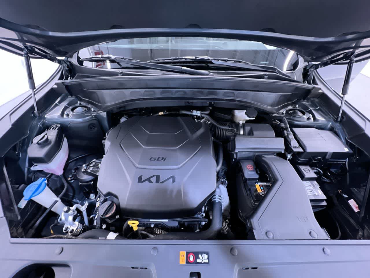 Used 2025 Kia Telluride S FWD image 11