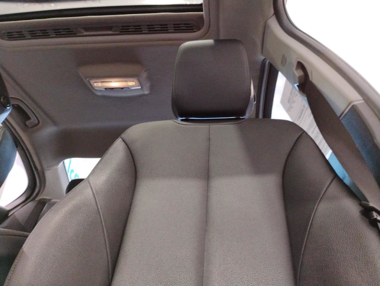 Used 2017 BMW 320i Sedan image 76