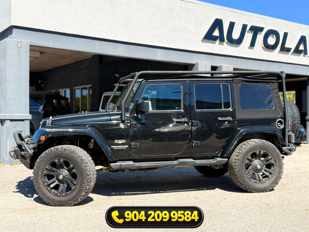 Used 2015 Jeep Wrangler Unlimited Sahara AWD/4WD image 2