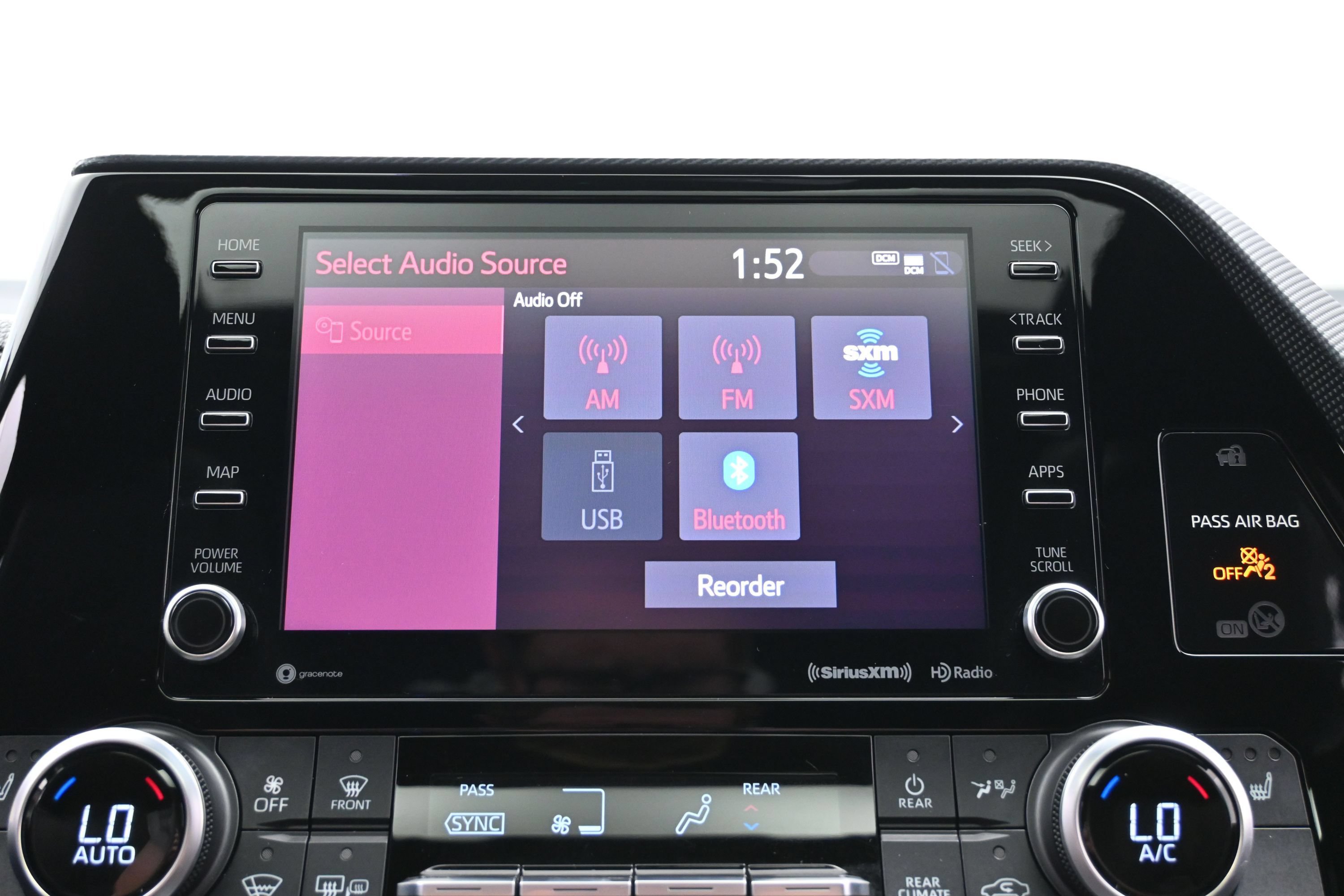 Used 2021 Toyota Highlander XSE FWD image 32